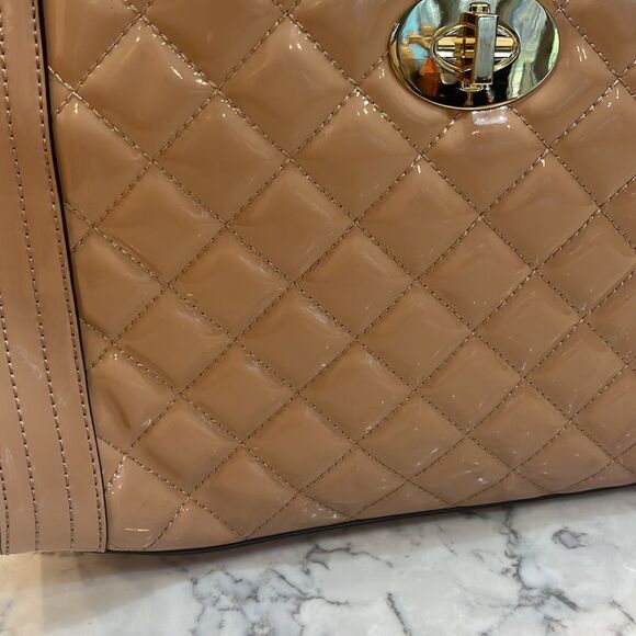 Apt 9 Tan Rose Gold Quilted Handbag Faux Leather Gold Turnlock Purse - Picture 4 of 9